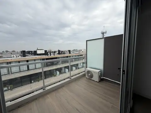 Monoambiente en piso alto, con gran luminosidad