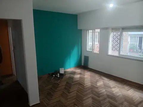 3 Ambientes amplios en muy buen estado