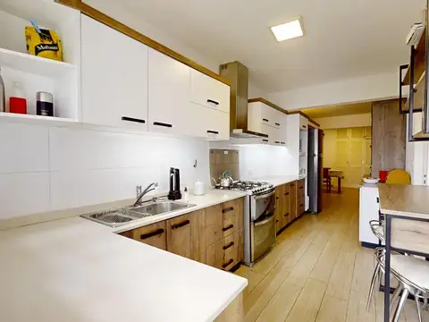 Departamento 5 ambientes con 4 baños