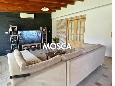 Chalet de Ladrillo a la Vista con Quincho y Pileta en General Rodríguez