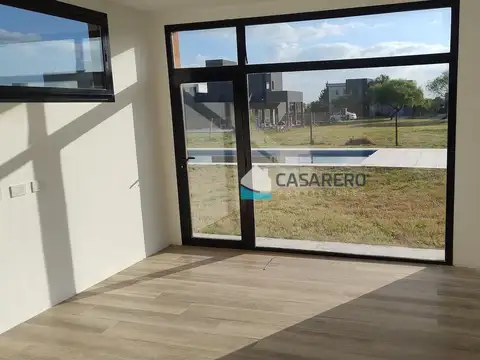 Casa 3 ambientes con 2 baños