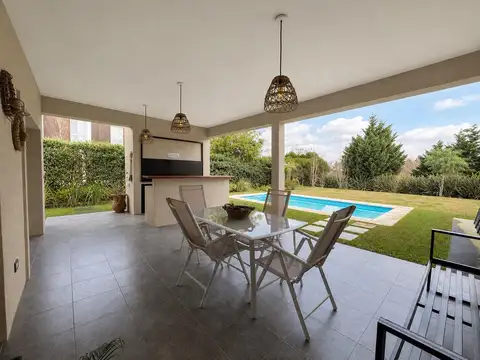 Casa en venta para inversión B. Islas, El Cantón. Escobar.