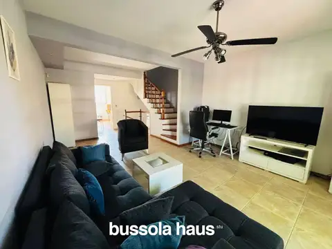 Triplex 4 ambientes en venta Bernal