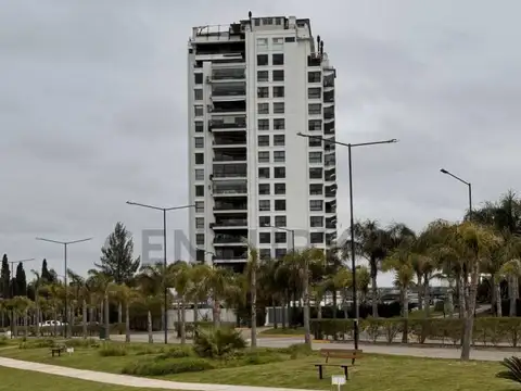 Departamento en Alquiler en Marinas Golf, USD 2.100