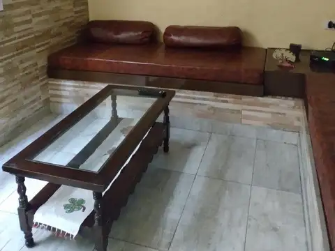 Depto Tipo Casa 3 ambientes con 2 baños