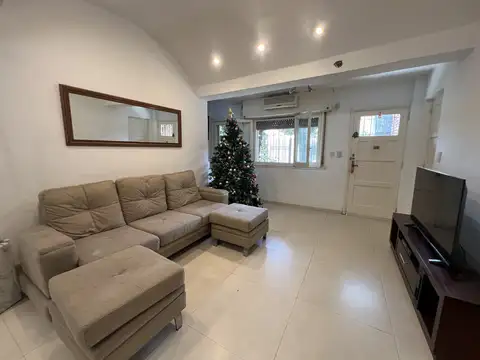 Depto Tipo Casa en Venta de 6 ambientes