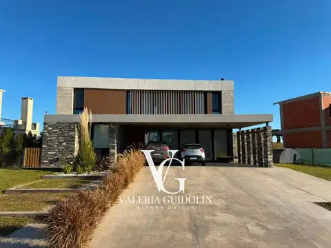 Casa en El Canton Golf a Laguna