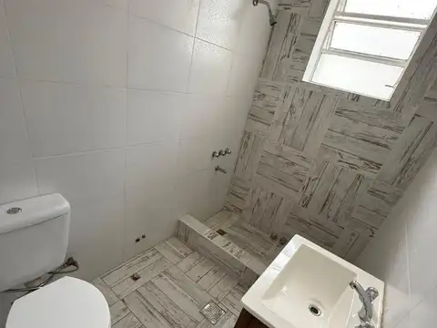 Depto Tipo Casa en Alquiler en Flores, $ 850.000