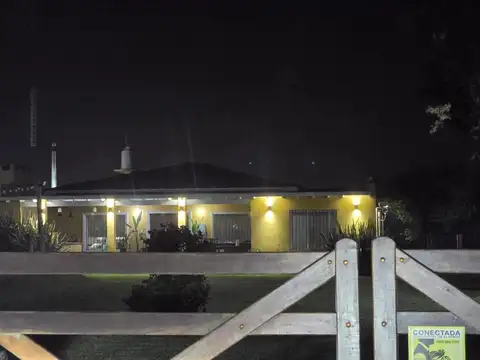 Quinta en Venta con 3 cocheras