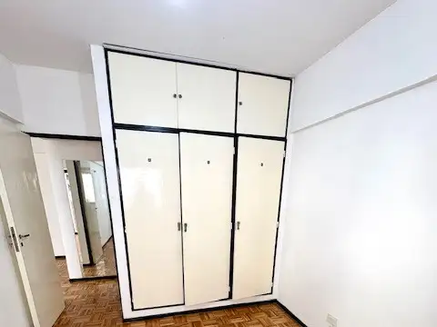 2 AMBIENETS CON BALCON