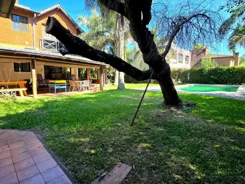 VENTA DE CASA 4 AMBIENTES EN LOMA VERDE ESCOBAR