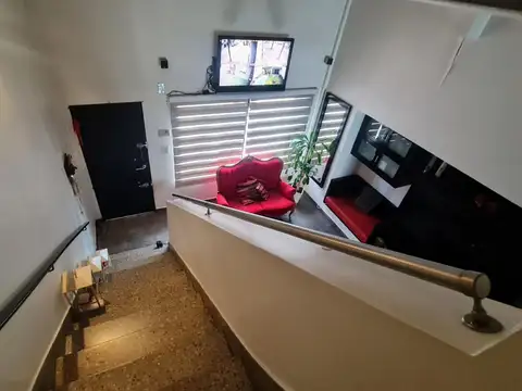 VENTA CASA 5 AMB CON PILETA, FONDO, COCHERA DOBLE BERNAL