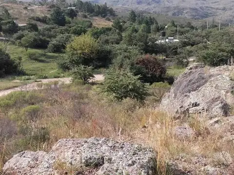 Oportunidad 3 Lotes en Tanti el Durazno