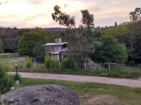 Oportunidad 3 Lotes en Tanti el Durazno