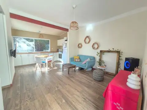 Depto Tipo Casa 2 ambientes con 1 baño