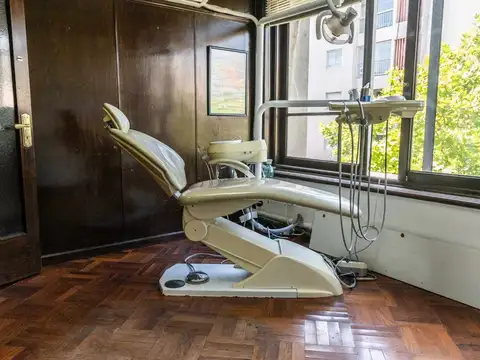 Oficina 4 ambientes con 1 baño