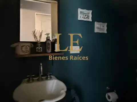 Casa en Venta con 6 cocheras