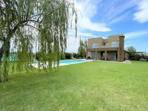 Casa en Venta en San Sebastián, USD 245.000