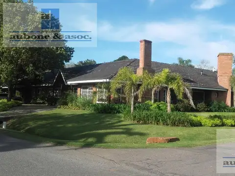 Casa en Alquiler de 4 dormitorios