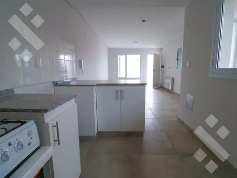 Depto Tipo Casa 4 ambientes con 1 baño