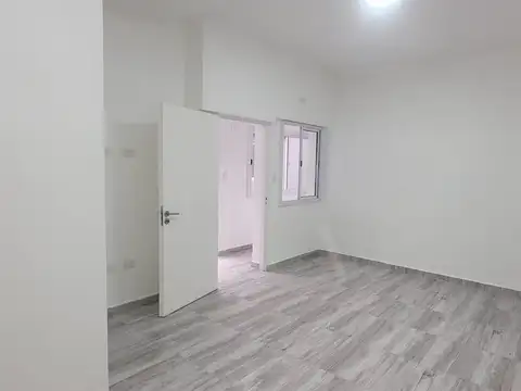 RODO 4400, Piso P.B