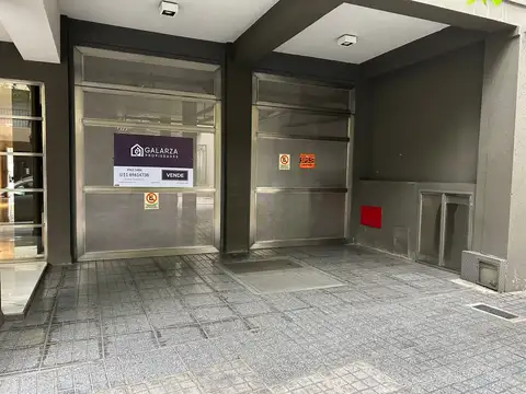 Amplia Cochera independiente en venta en Balvanera