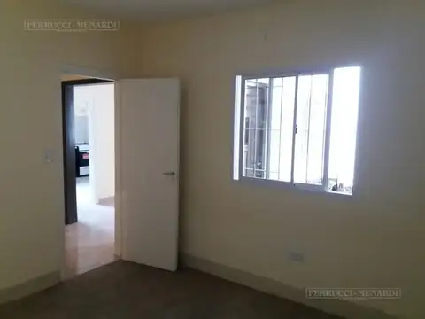 Depto Tipo Casa en Alquiler en Chilavert, $ 750.000