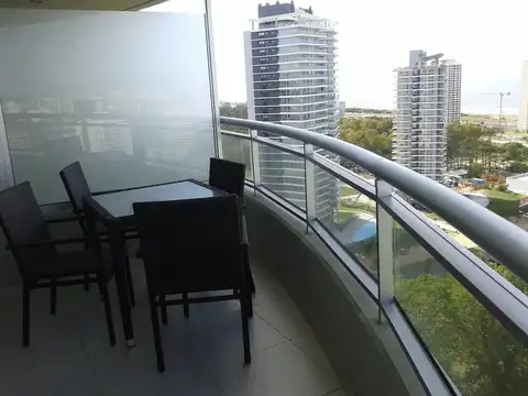 Ave Roosevelt al 20100