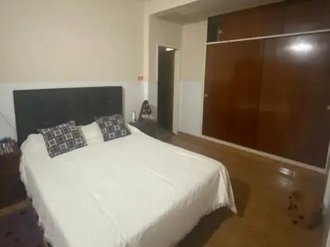 EXCELENTE OPORTUNIDAD CHALET 6 AMBIENTES COCHERA QUINCHO