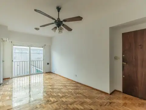 Bauness 2700 , Piso 2