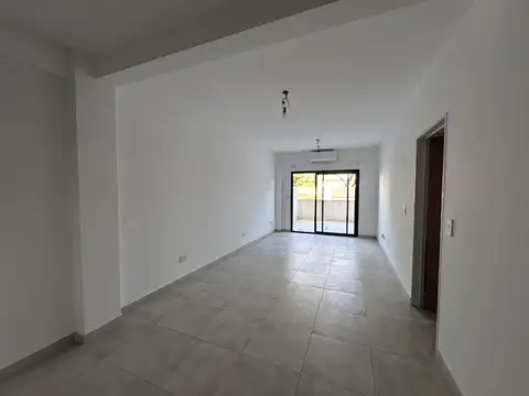 Departamento en Alquiler en Parque Avellaneda, $ 475.000