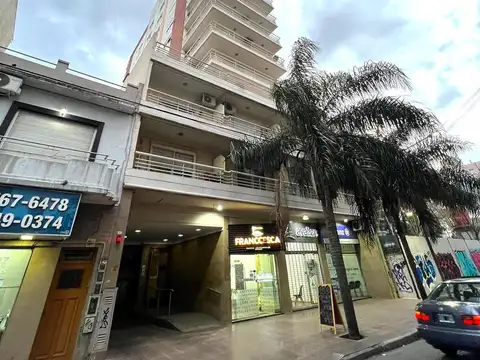Departamento en alquiler 2 ambientes con cochera en villa Ballester