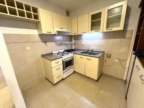 Departamento en Alquiler en Villa Ballester, $ 700.000