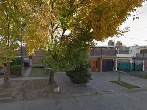 Casa en venta - 3 Dormitorios 1 Baño - 198mts2 - Saladillo