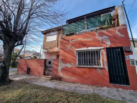 Depto Tipo Casa en Venta de 4 dormitorios