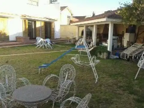Depto Tipo Casa en Venta con 2 cocheras