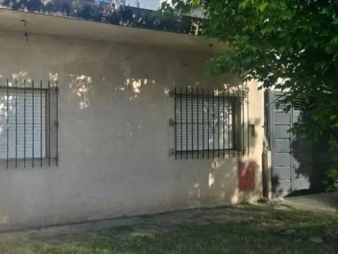 80 BIS ENTRE 4 Y 4 BIS 400