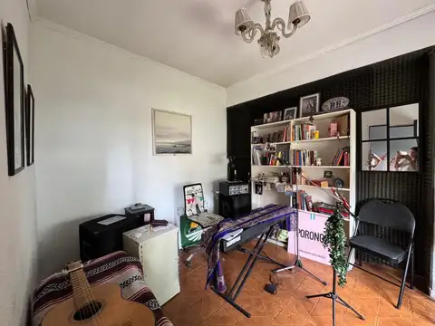 Casa 5 ambientes con 3 baños