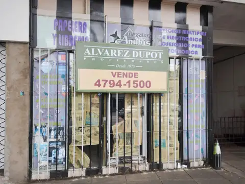 OLIVOS.  Local Comercial y Vivienda  con Entradas Independientes  .