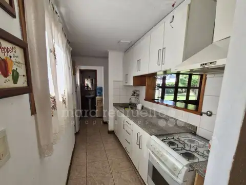 AV JUAN M DE ROSAS 2200