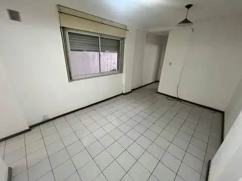 Departamento en Alquiler en Abasto, $ 450.000