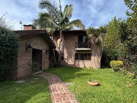 Casa 6 ambientes con 3 baños