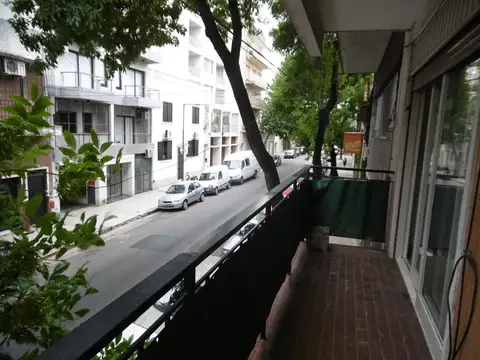 Jose Marmol 800, Piso 1