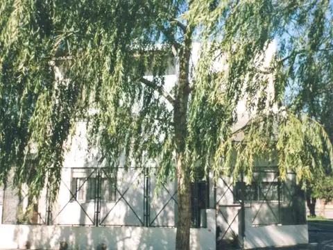 DUPLEX con excelente ubicación - 4 cuadras de la peatonal (calle 21)   APTO CREDITO  