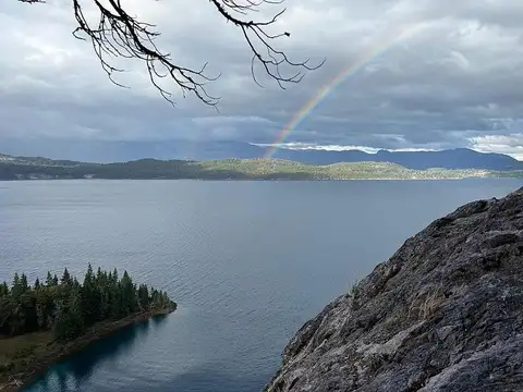 Exclusivo Puerto Tigre. Costa de Lago Nahuel Huapi