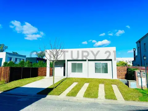 CASA 4 AMBIENTES EN ALQUILER POR DOS AÑOS - Barrio Náutico Vila Marina I, en Dique Luján, Benavídez,