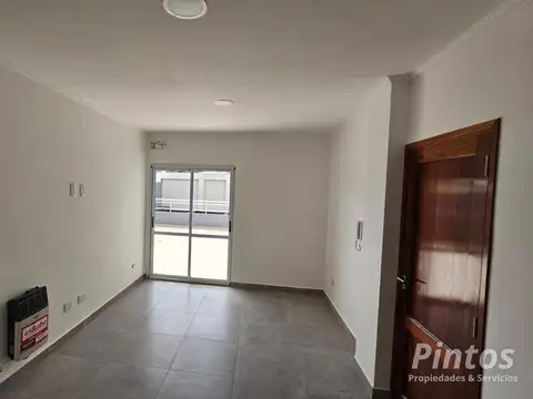 Sarmiento (e/ Entre Ríos y Moreno)