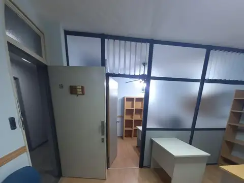 Oficina en alquiler - 2 Despachos 1 Baño - San Nicolás