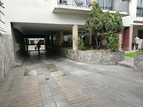 Cochera en Venta de 5  mts largo x 3  mts ancho