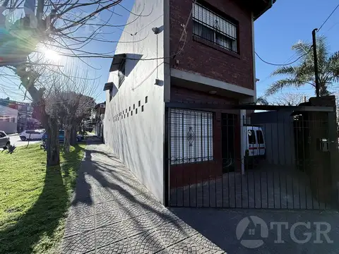 Depto Tipo Casa en Venta de 6 ambientes